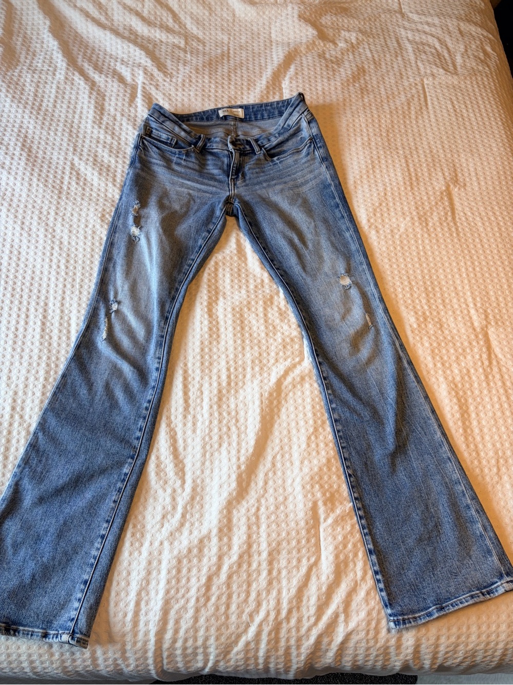 BKE Low Rise Stella Distressed Bootcut Jeans 28 x 38”